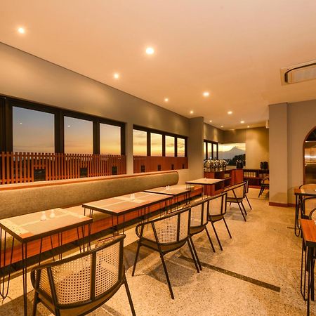 Nata Azana Hotel Solo المظهر الخارجي الصورة